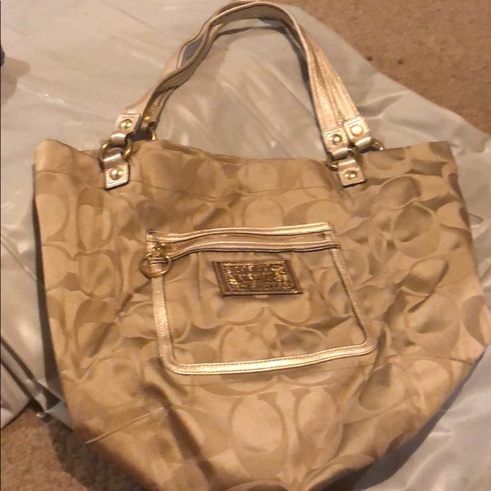 Large Coach Tote or over night Bag